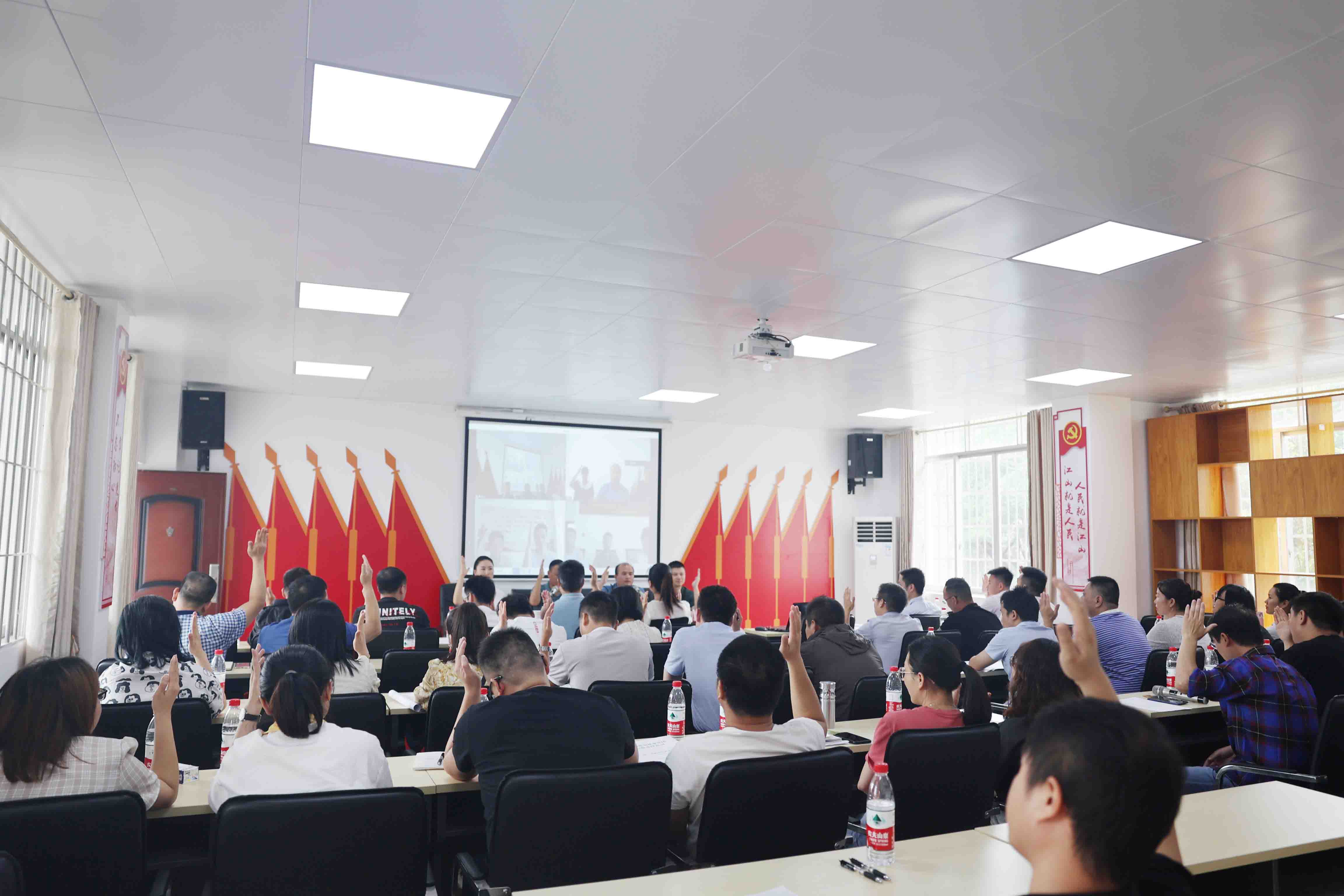 ��ţ��̳-(�Ĳ���ˮ)�ٿ���һ��ְ���������