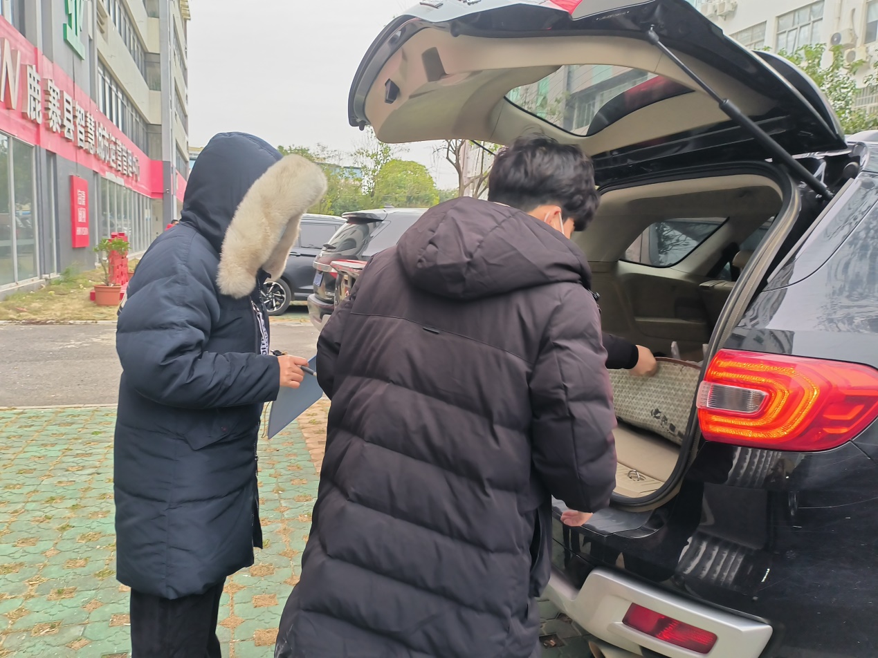 ǿ������Ų���������������ʱ�̽����徲��