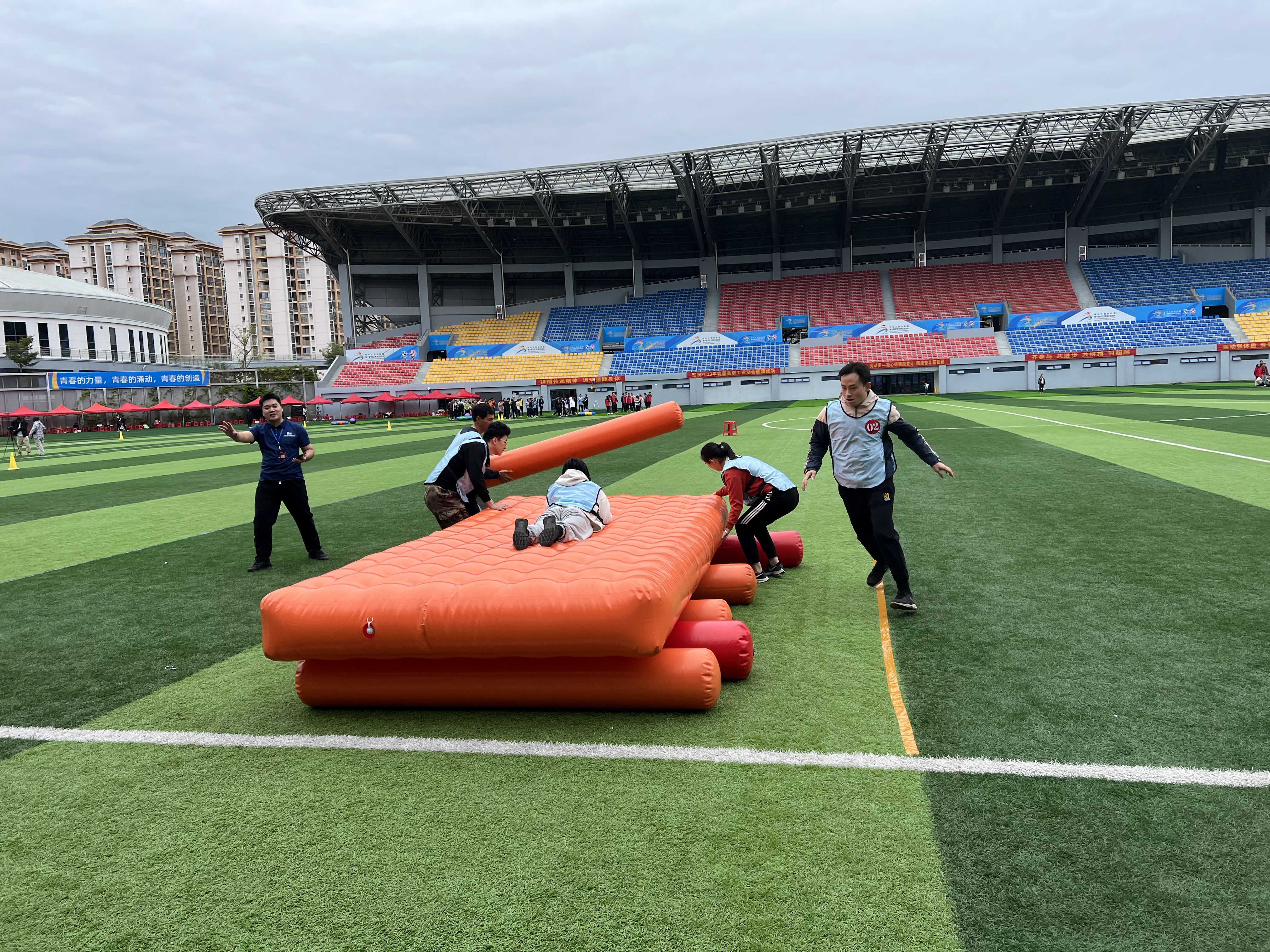 ��ȼ���켤�� չ���˶��緶