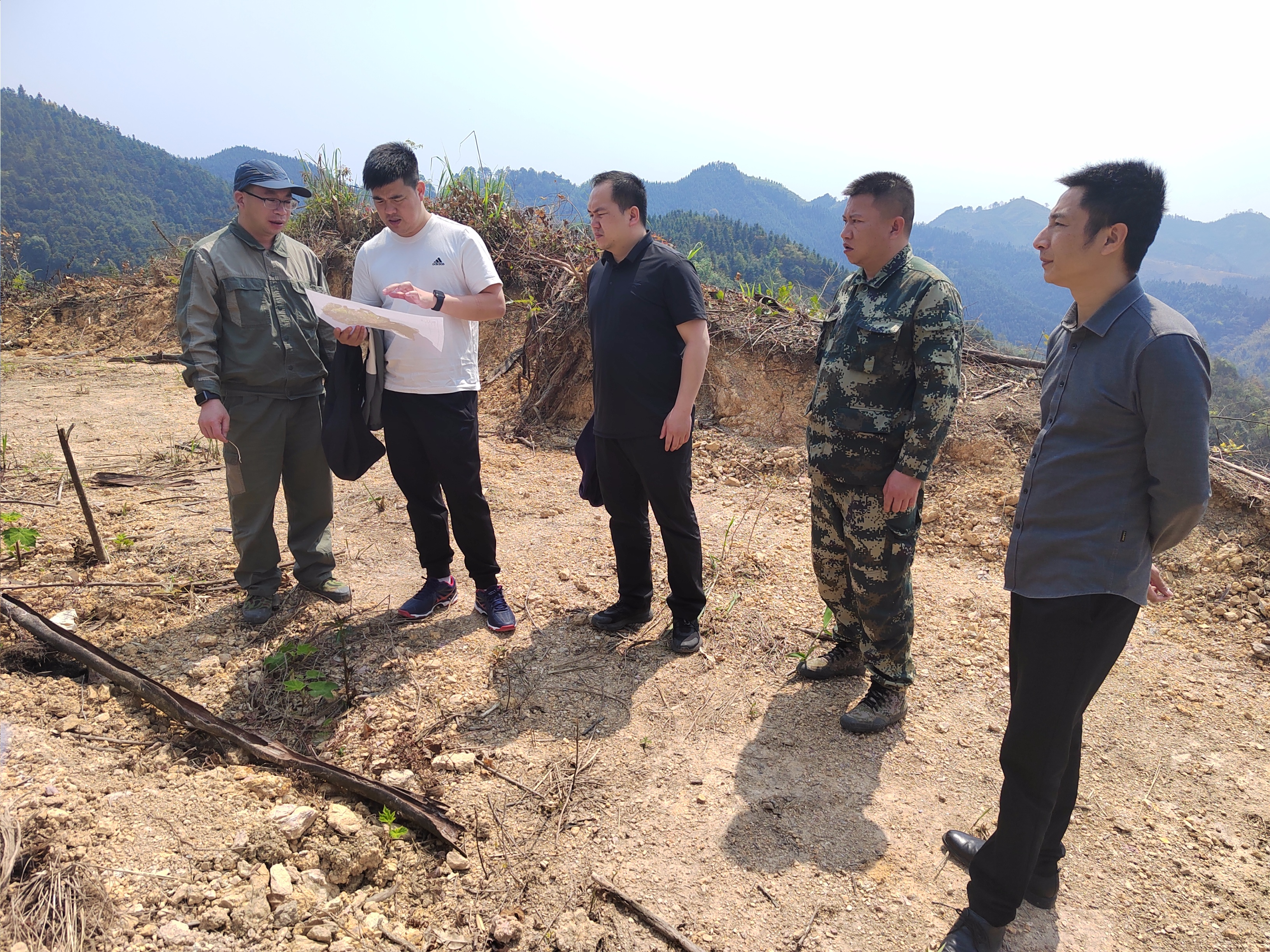 �γ��������ݰ˲����������ֵؼ��ָ��������������