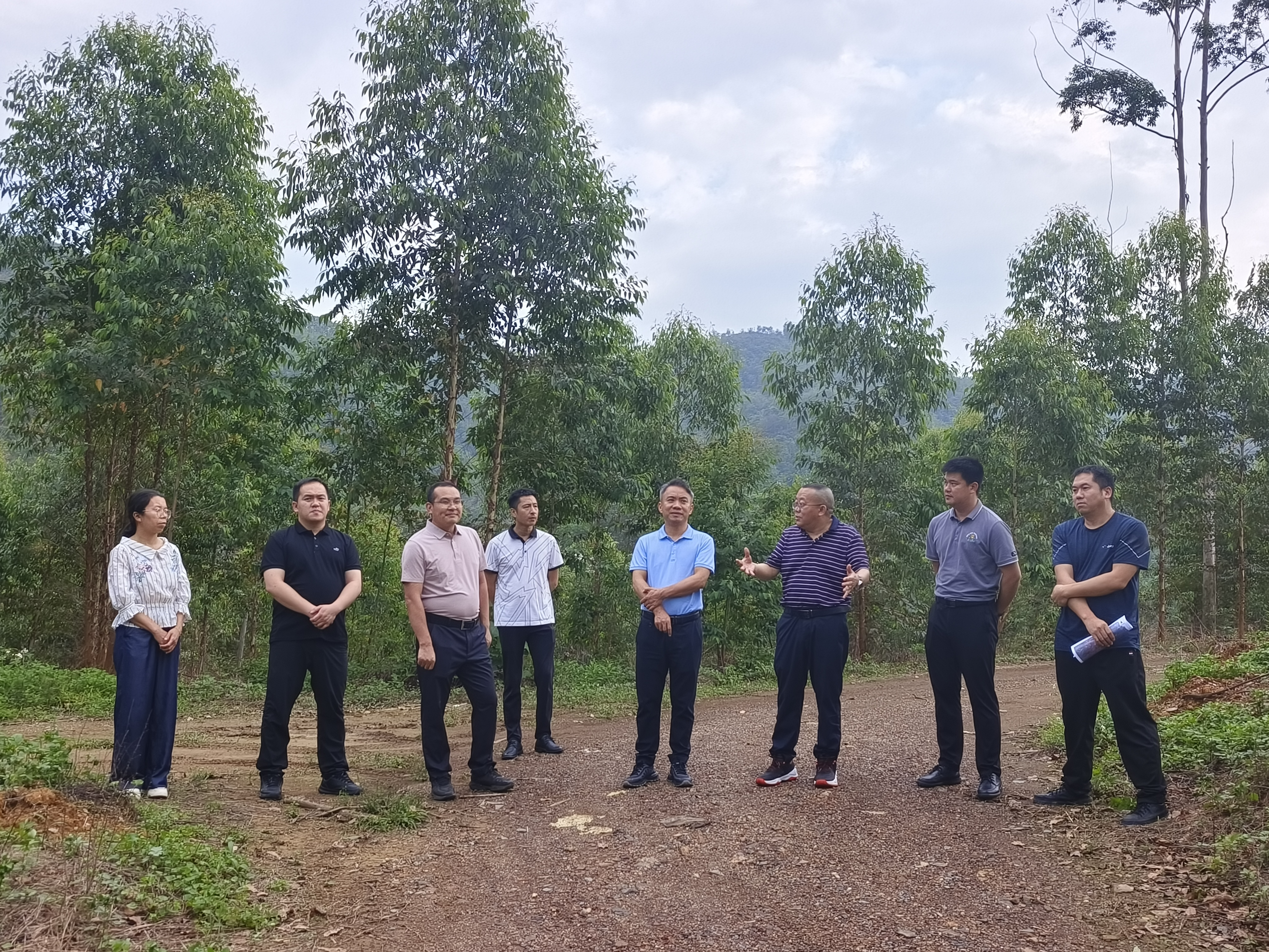 �ɶ���λ���Ž��ֳ���ί������桢�����ֳ���������Ңһ�е��㶫���²㹫˾ ���ָ������