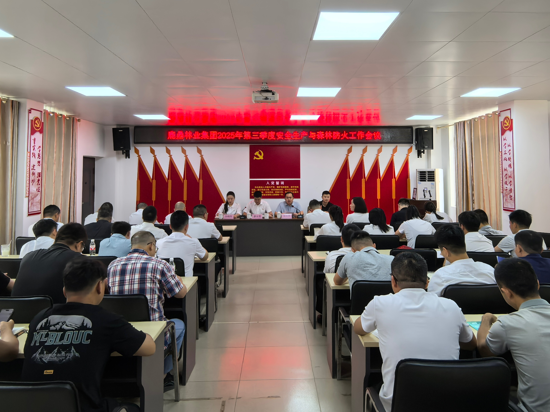 ��ţ��̳-(�Ĳ���ˮ)�����ٿ�2025����������徲������ɭ�ַ�������ۻ�